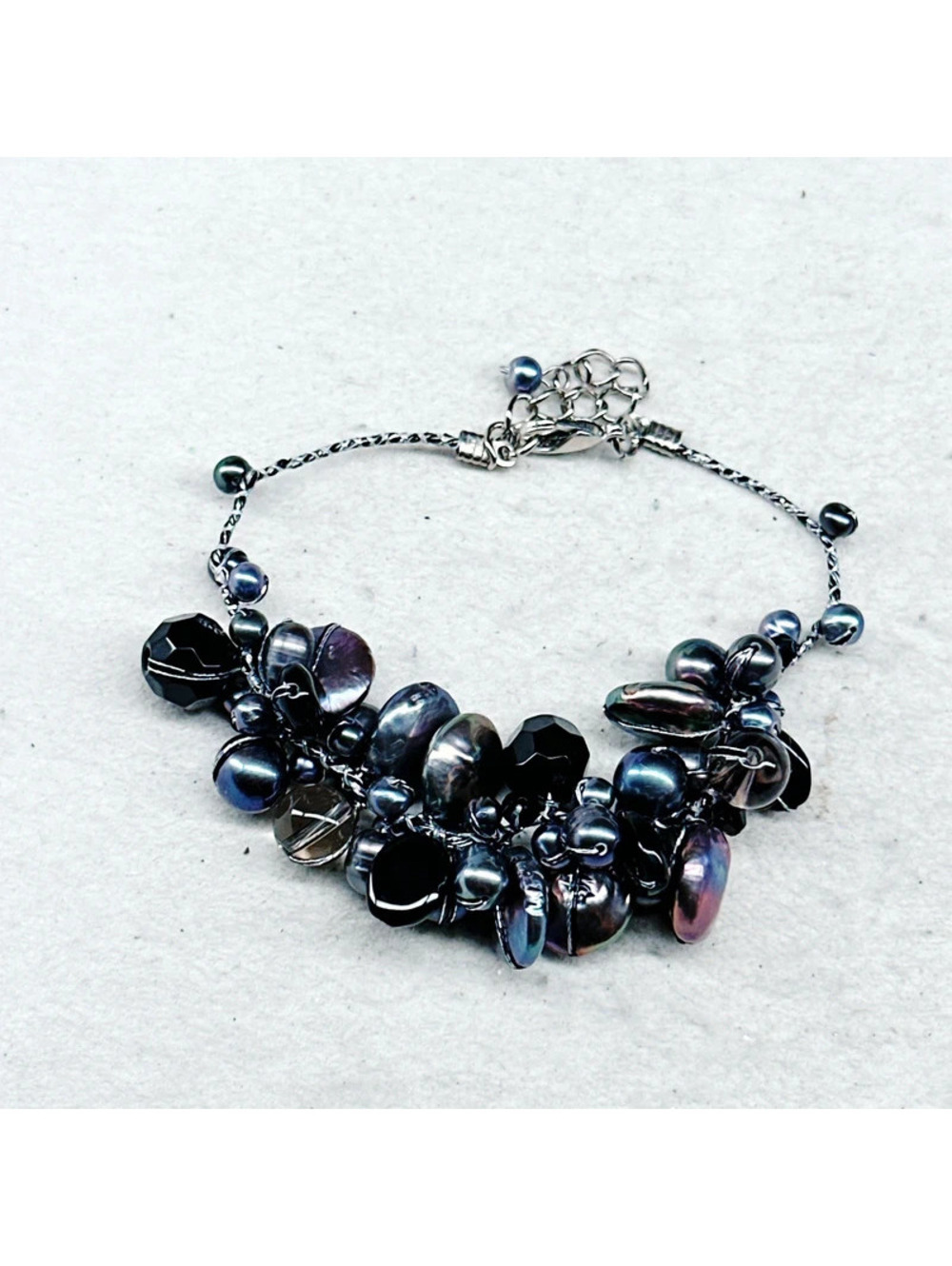 3008u. Glass Faux Pearl Bracelet Purple
